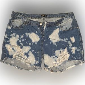 Women’s Plus Size 18 Denim Blue Jean Distressed Acid Wash Cut Off Raw Hem Mid